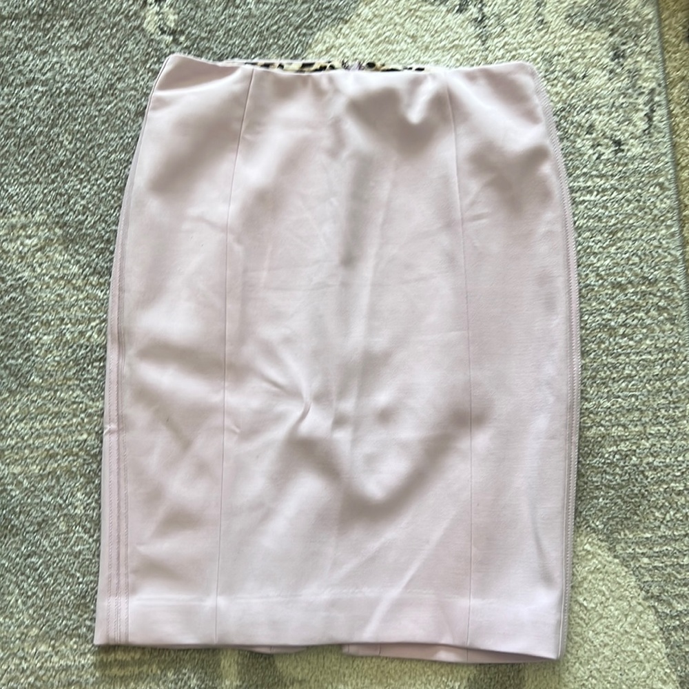 Lavender pencil skirt WHBM NWOT.